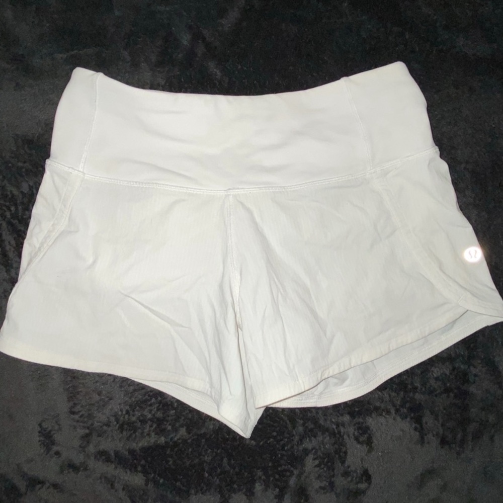White lululemon shorts